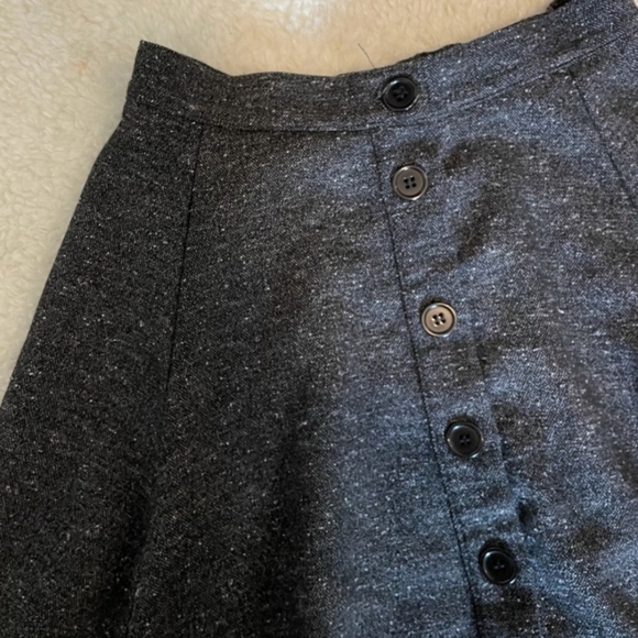 Brandy Melville Preppy Grey Skater Skirt - Picture 3 of 8